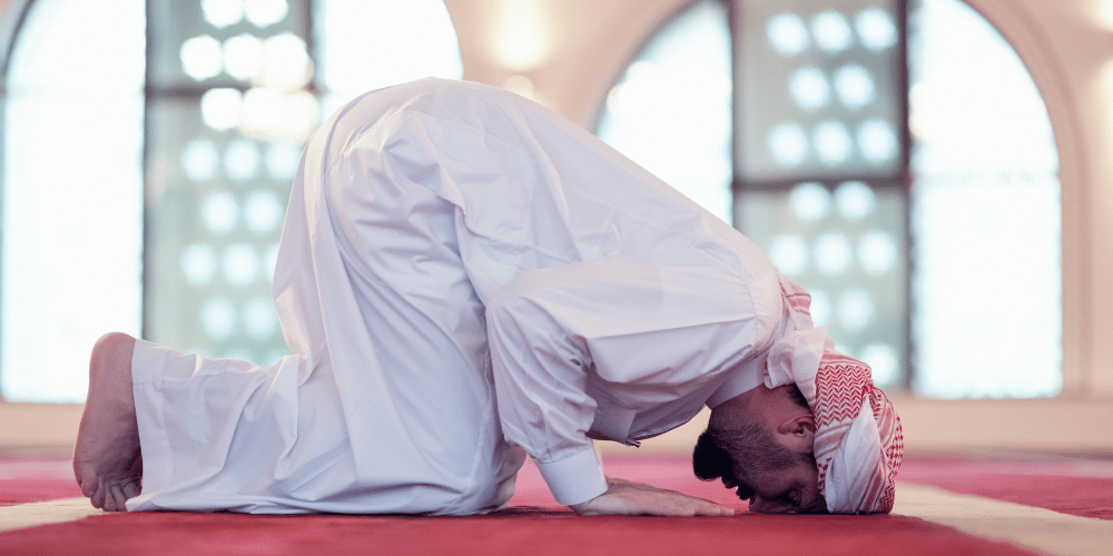 muslim offering namaz